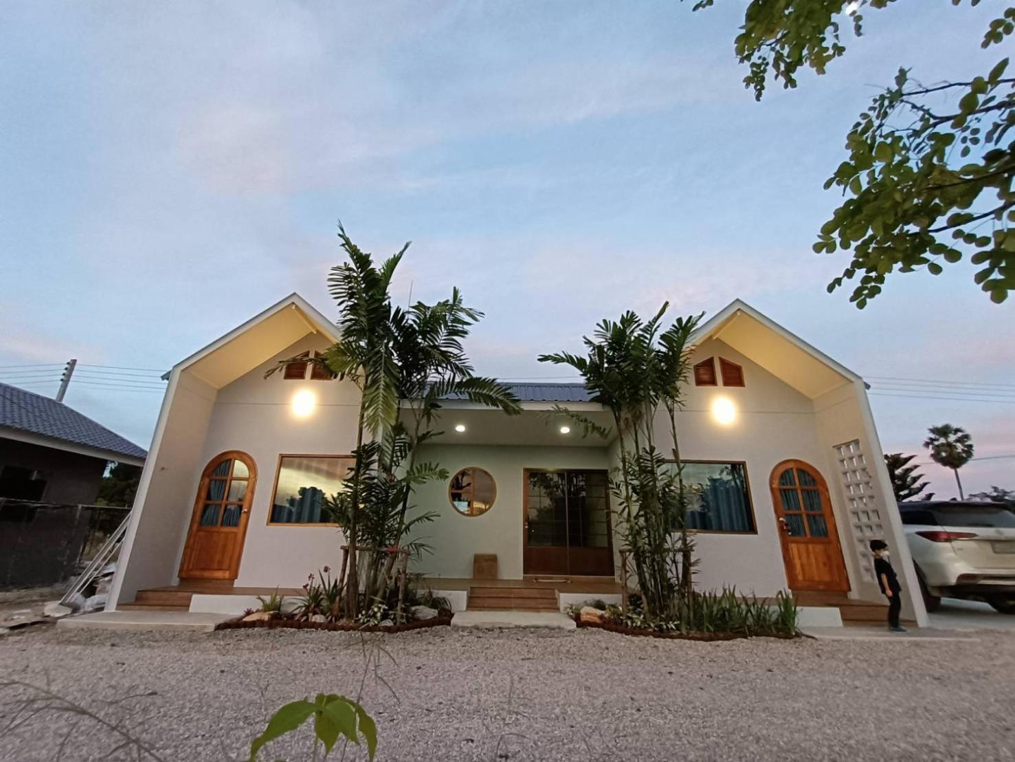Numhom Resort Ban Nong Chum Saeng Esterno foto