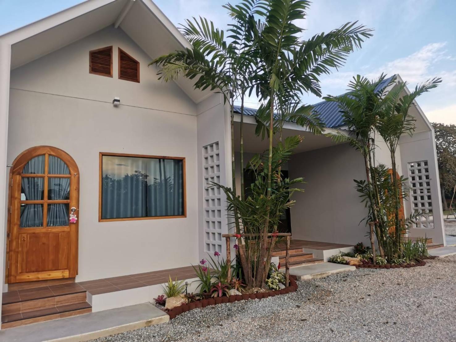 Numhom Resort Ban Nong Chum Saeng Esterno foto