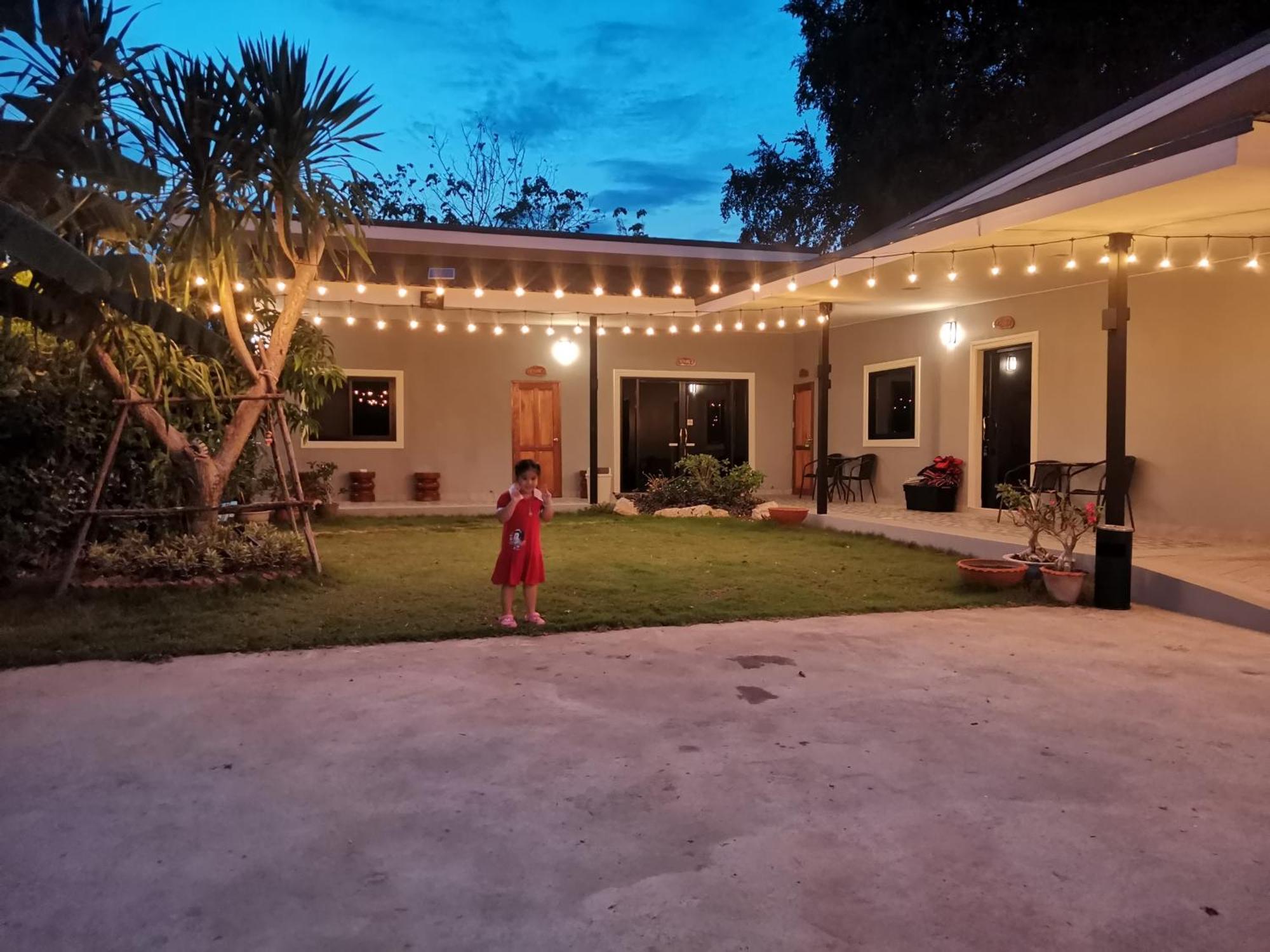 Numhom Resort Ban Nong Chum Saeng Esterno foto