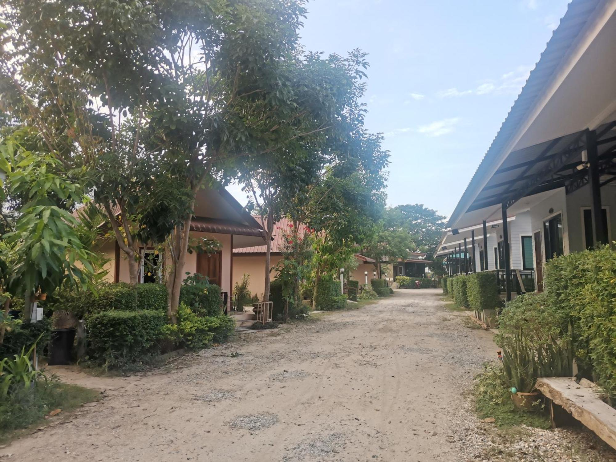 Numhom Resort Ban Nong Chum Saeng Esterno foto