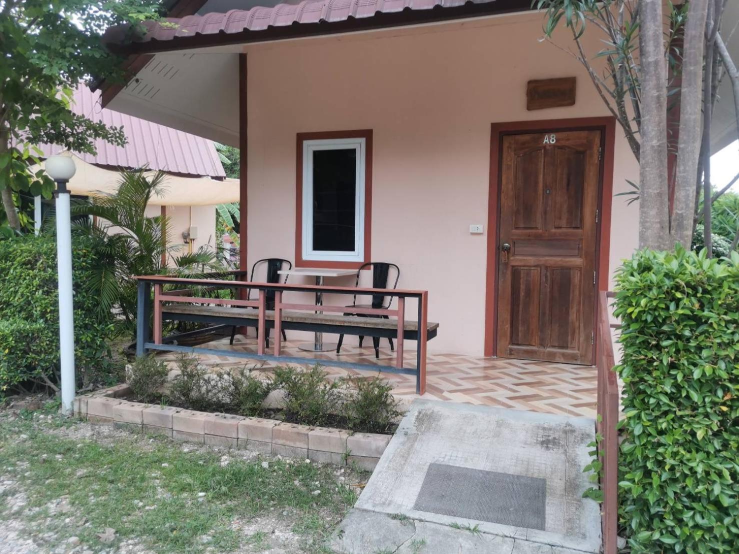 Numhom Resort Ban Nong Chum Saeng Esterno foto