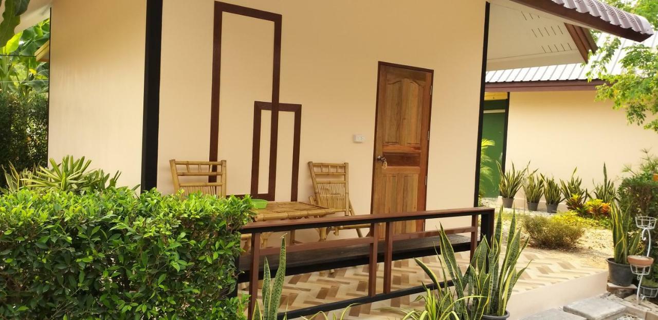 Numhom Resort Ban Nong Chum Saeng Esterno foto