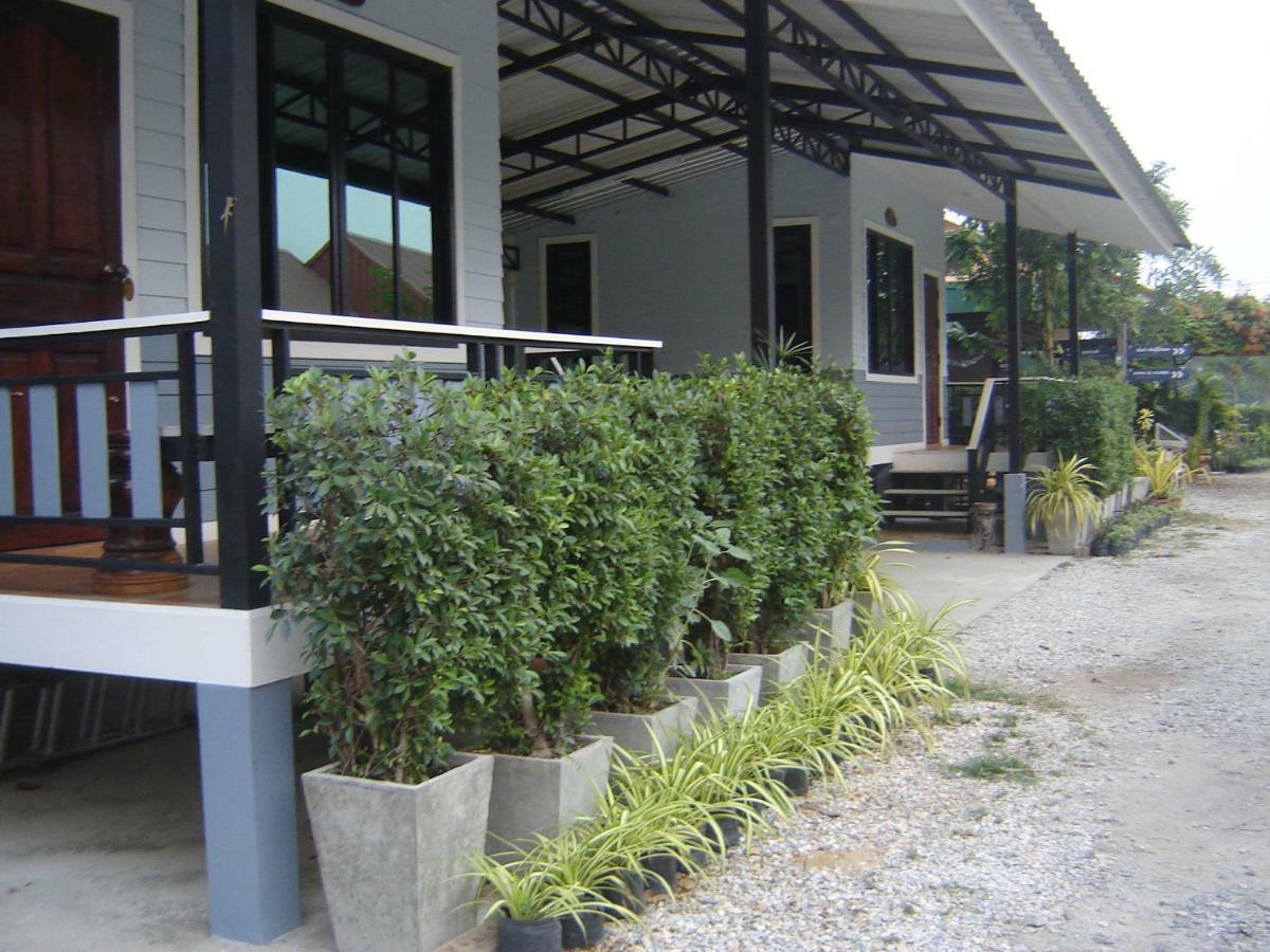 Numhom Resort Ban Nong Chum Saeng Esterno foto